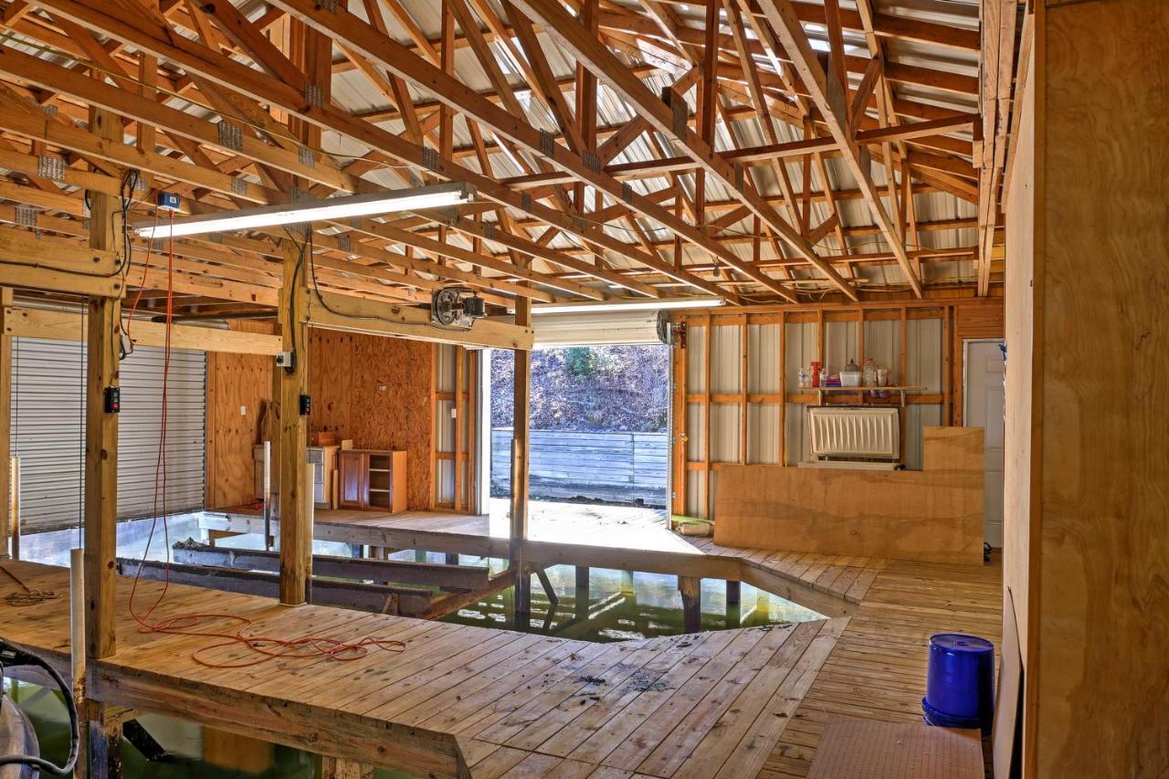 Paradise Cove Cabin With Boathouse And Dock Guntersville Exteriör bild